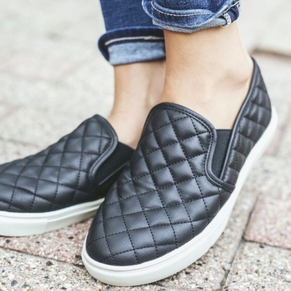 Steve Madden ECENTRCQ Black